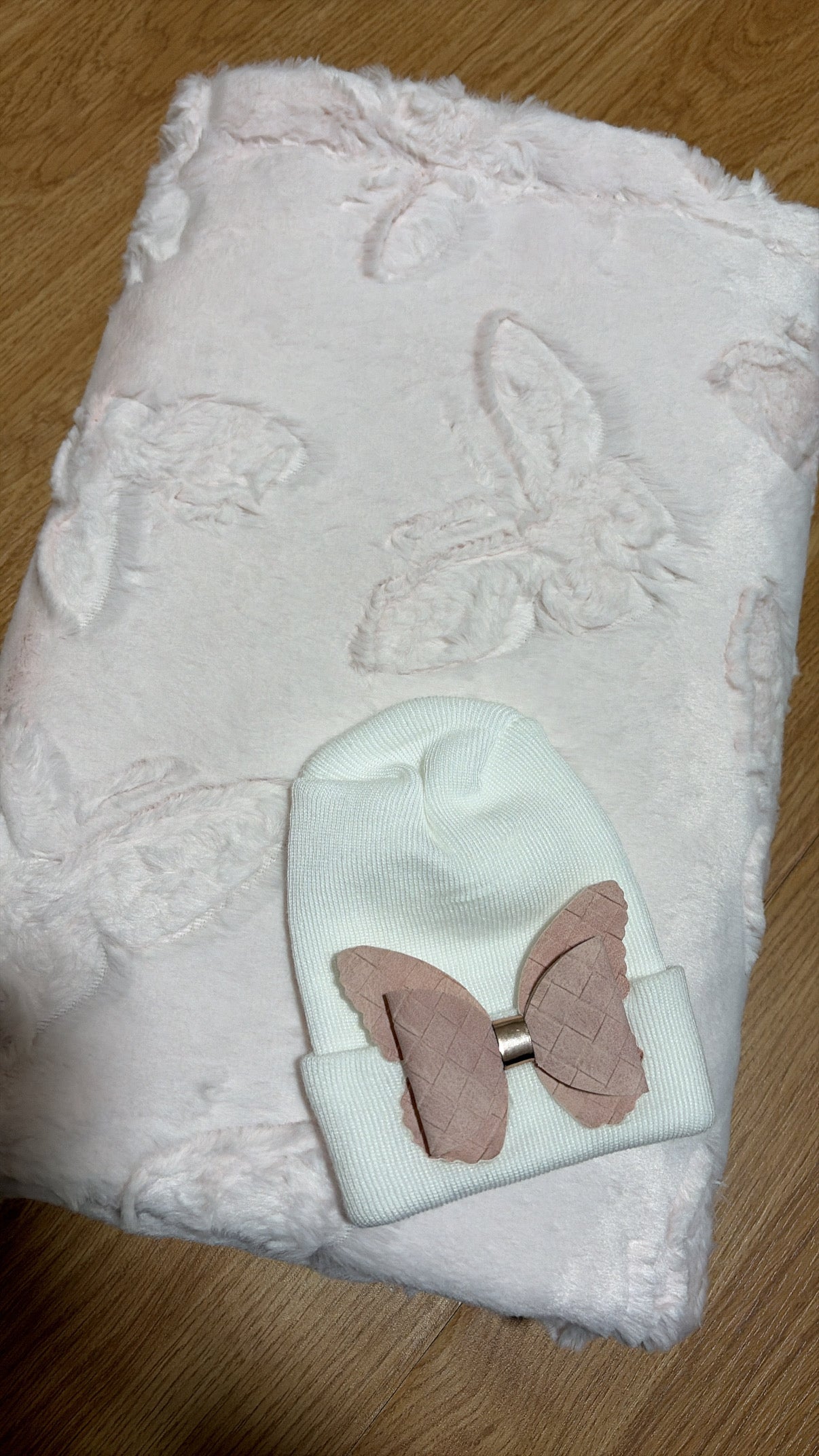 Stunning butterfly minky set