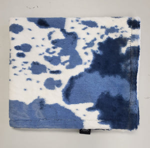 Blue and navy spots minky blanket