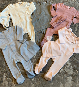 2 piece layette set