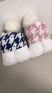 Houndstooth hooded towels