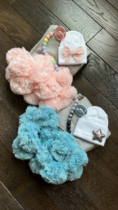 LUXE Pom Pom blanket gift set