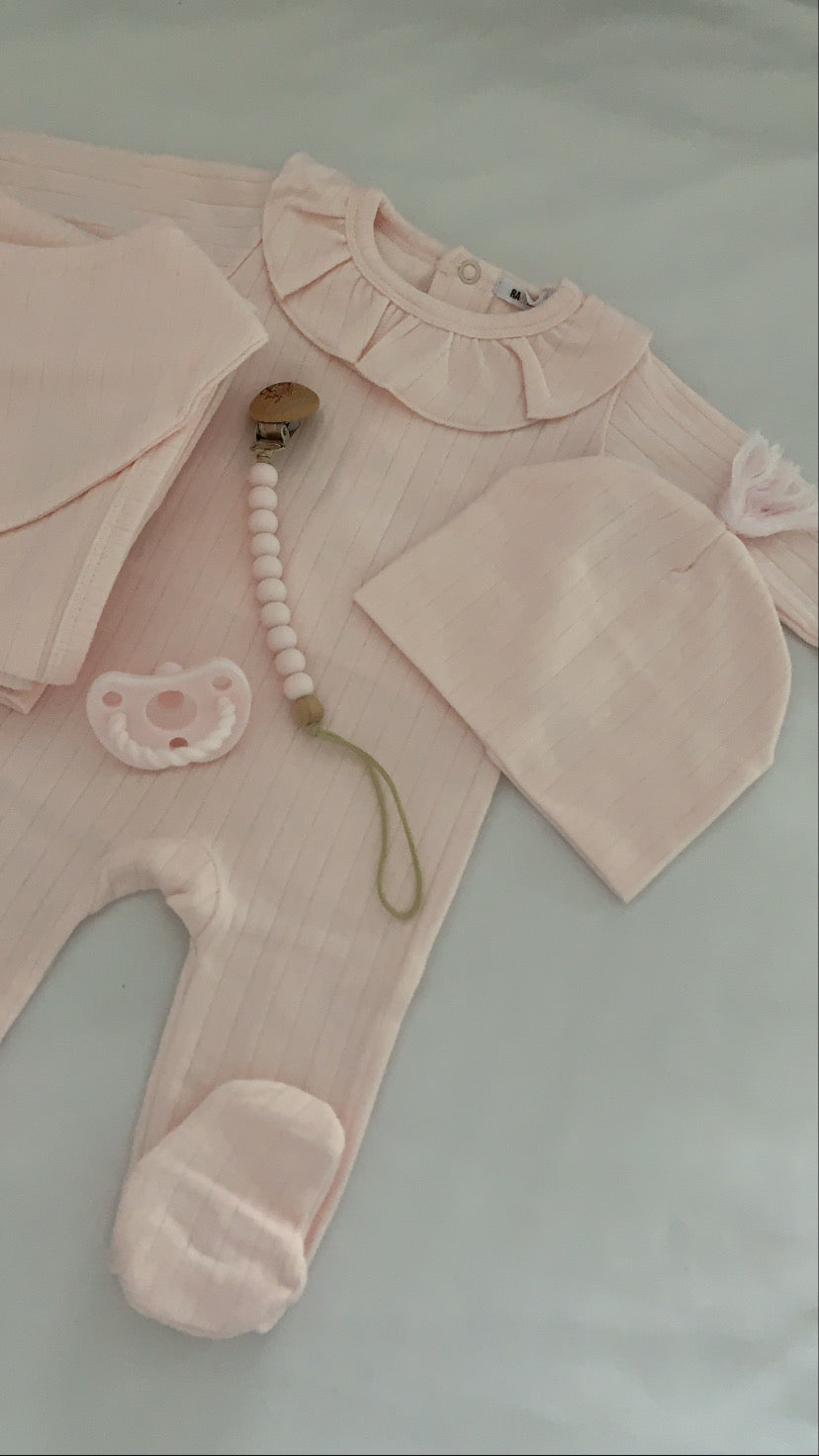 Pink ribbed gift set