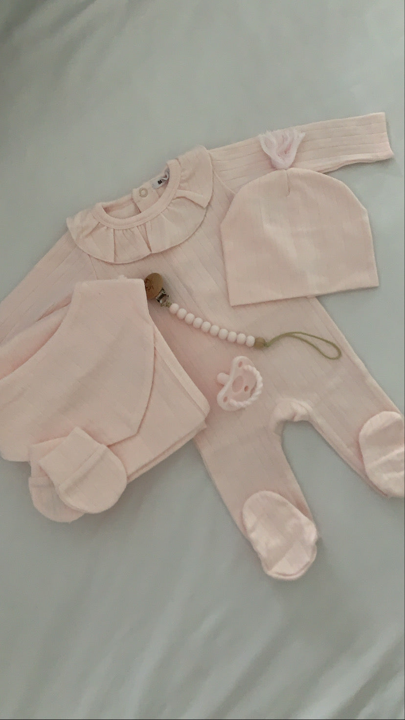 Pink ribbed gift set