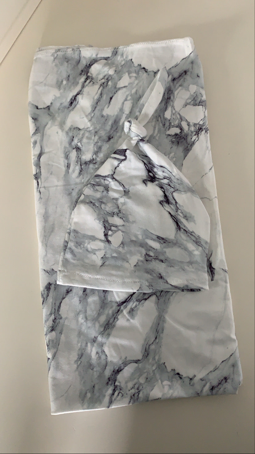 Marble swaddle & hat