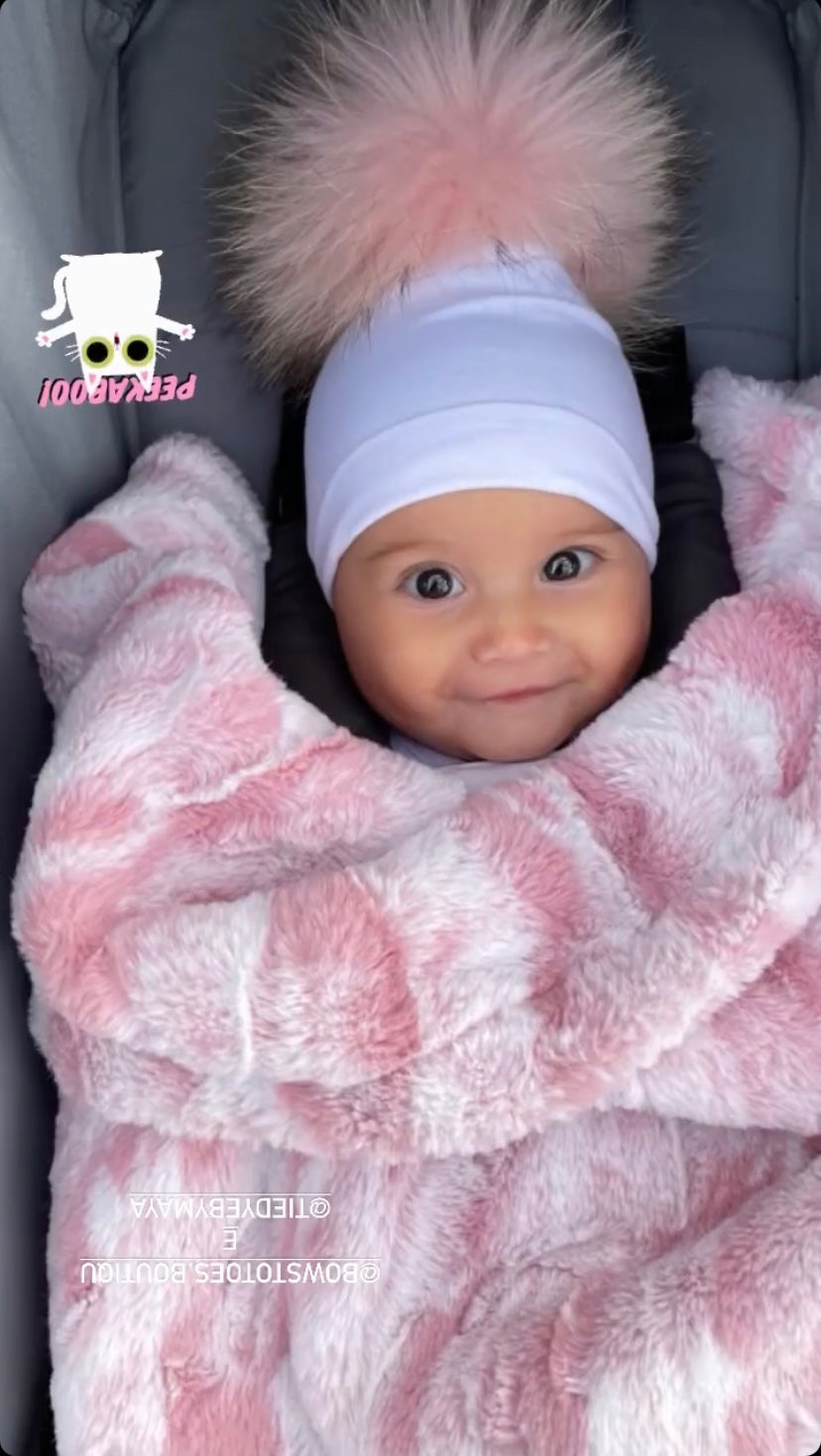 Black or white solid Pom Pom hat