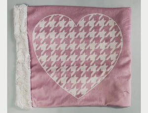 Houndstooth heart minky blanket